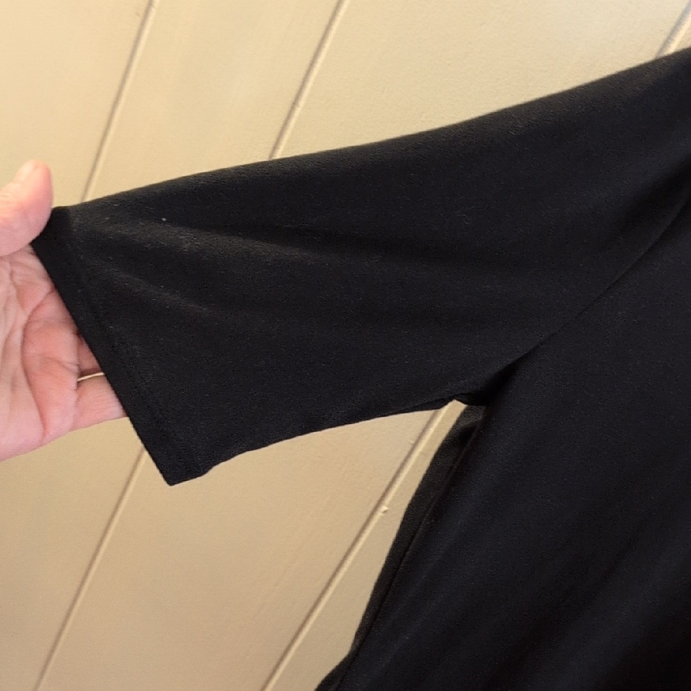 No Boundaries Black Crisscross Top - Picture 6 of 11